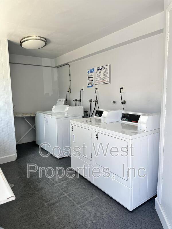 Townhouse for rent at 120 Phoebe St #2, Encinitas, CA 92024