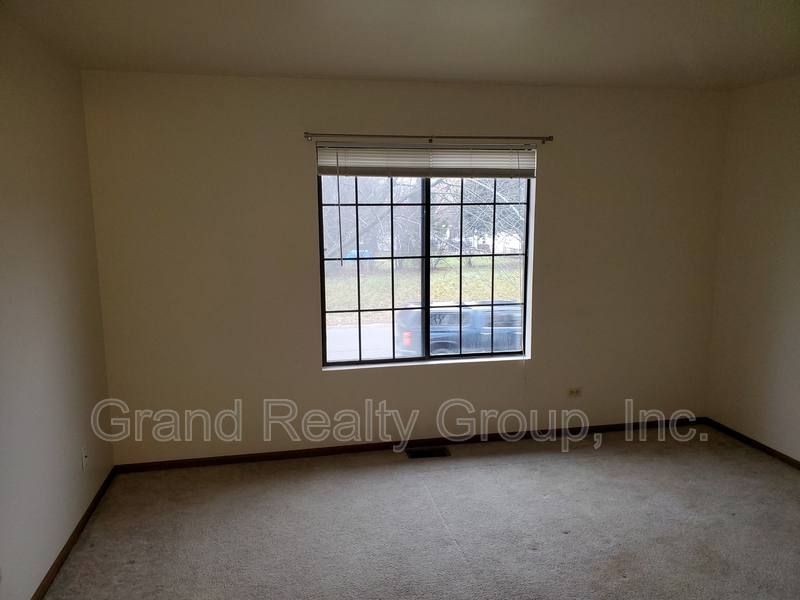 House for rent at 573 Anita Ave #2N, Antioch, IL 60002