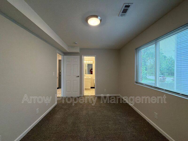 Apartment for rent at 1111 E St #7, Lincoln, NE 68508