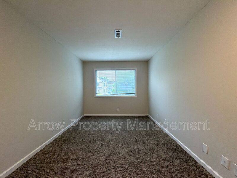 Apartment for rent at 1111 E St #7, Lincoln, NE 68508