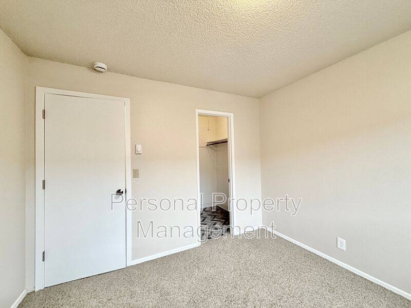 Apartment for rent at 928 NE 86th St, Vancouver, WA 98665
