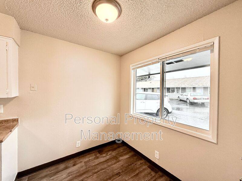 Apartment for rent at 928 NE 86th St, Vancouver, WA 98665