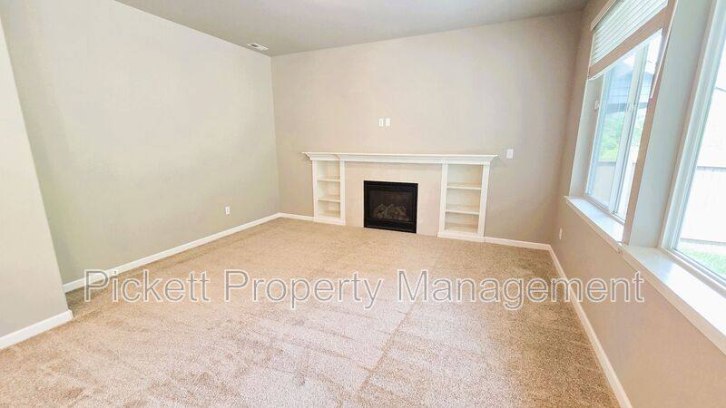 House for rent at 2122 SW Nautical St, Bremerton, WA 98312