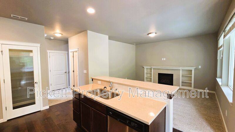 House for rent at 2122 SW Nautical St, Bremerton, WA 98312