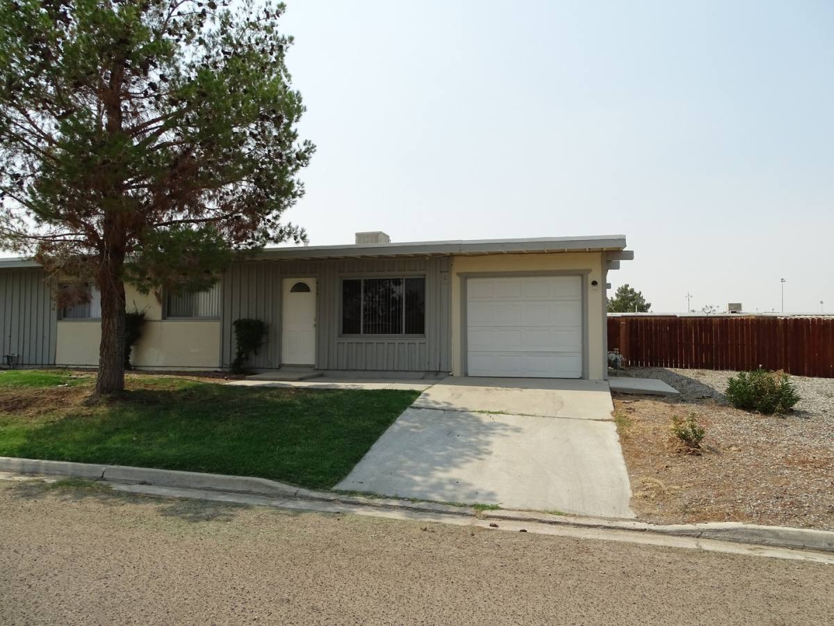 House for rent at 437 Oasis Dr, Ridgecrest, CA 93555