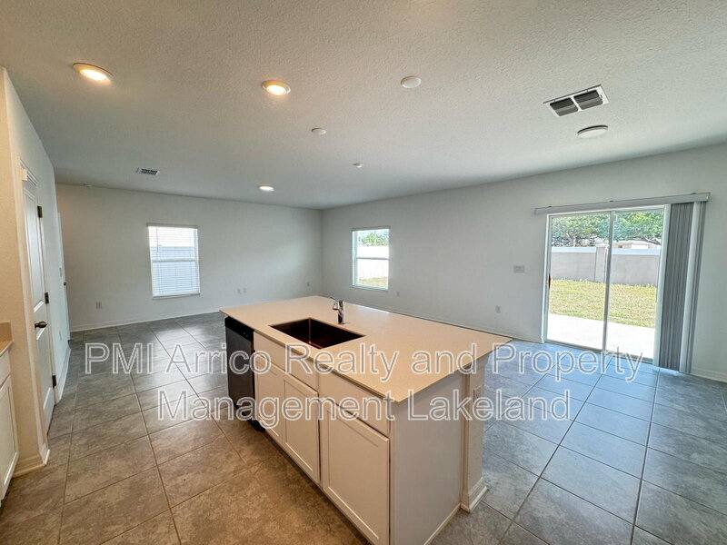 House for rent at 645 Bell Prairie Circle, Lake Wales, FL 33859
