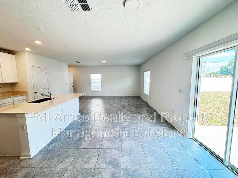 House for rent at 645 Bell Prairie Circle, Lake Wales, FL 33859