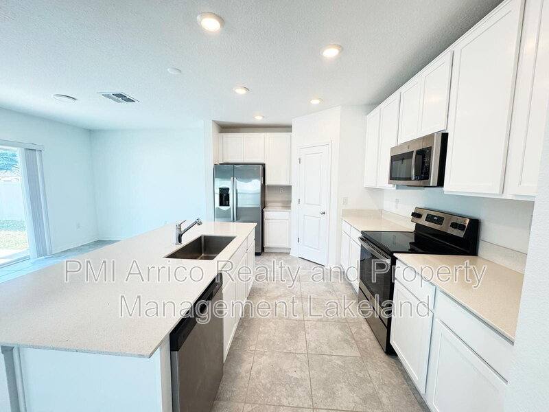 House for rent at 645 Bell Prairie Circle, Lake Wales, FL 33859