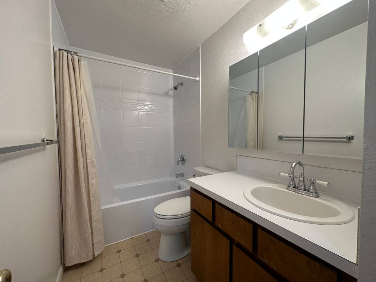 Apartment for rent at 1008 Holly St, Nampa, ID 83686