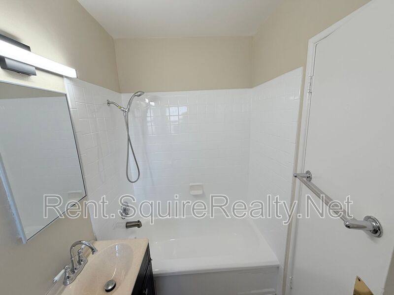 House for rent at 247 W 9th St, Azusa, CA 91702