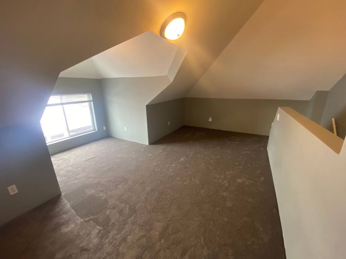 Apartment for rent at 2105 - 2107 E, Duluth, MN 55812
