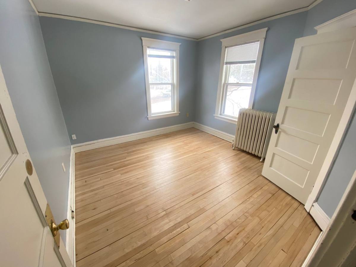 Apartment for rent at 2105 - 2107 E, Duluth, MN 55812