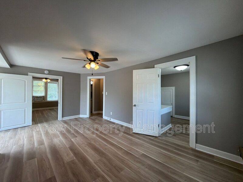 Apartment for rent at 5717 Hartley St #2, Lincoln, NE 68507