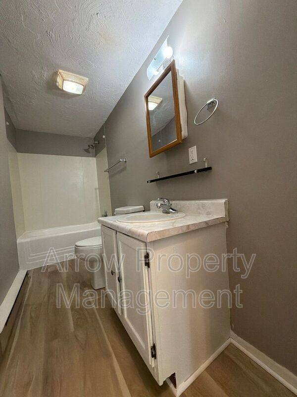 Apartment for rent at 5717 Hartley St #2, Lincoln, NE 68507