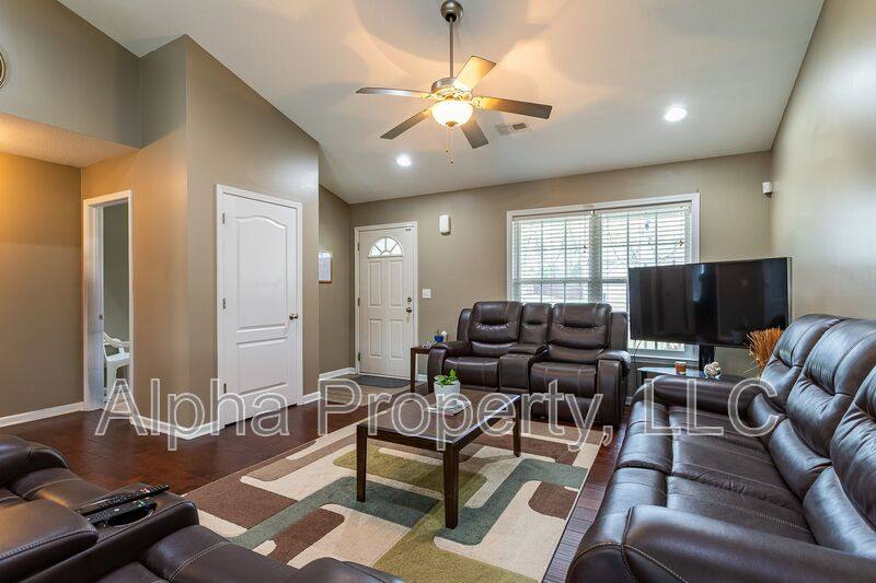 House for rent at 105 Herndon Court, Simpsonville, SC 29681