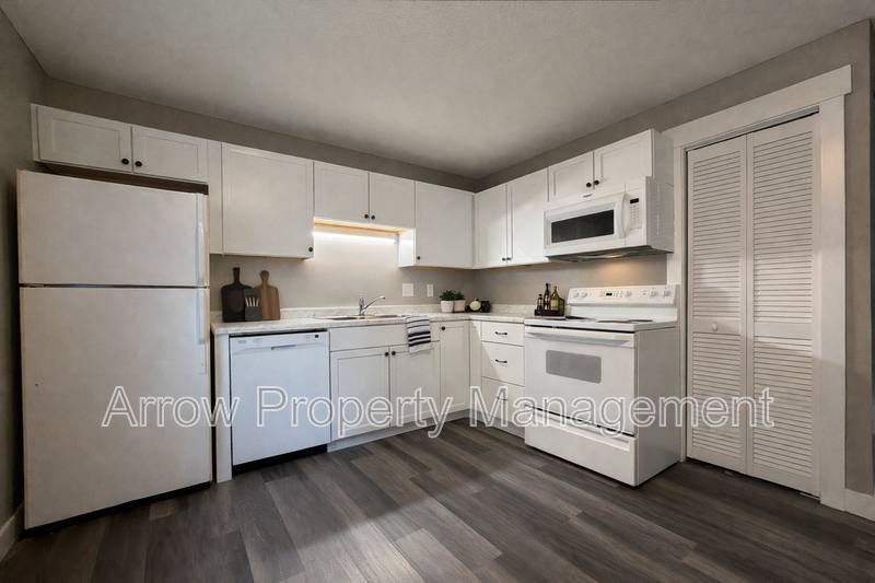Apartment for rent at 1027 A St #12, Lincoln, NE 68502