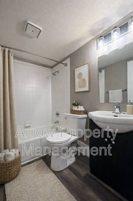 Apartment for rent at 1027 A St #12, Lincoln, NE 68502