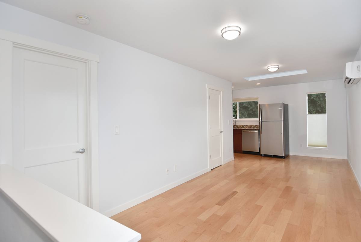 Apartment for rent at 713-B 27th Ave, Seattle, WA 98122