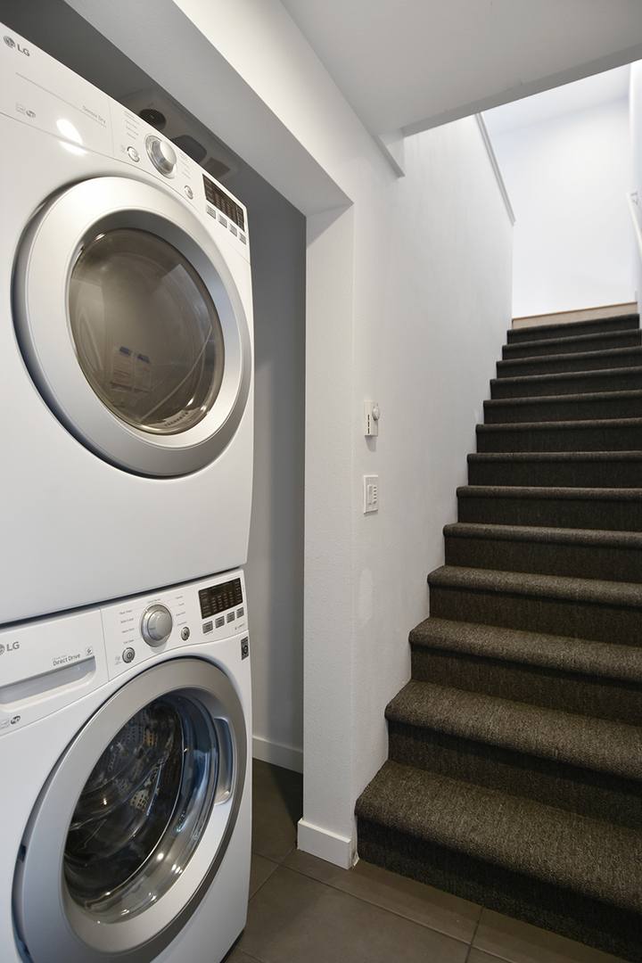 Apartment for rent at 713-B 27th Ave, Seattle, WA 98122