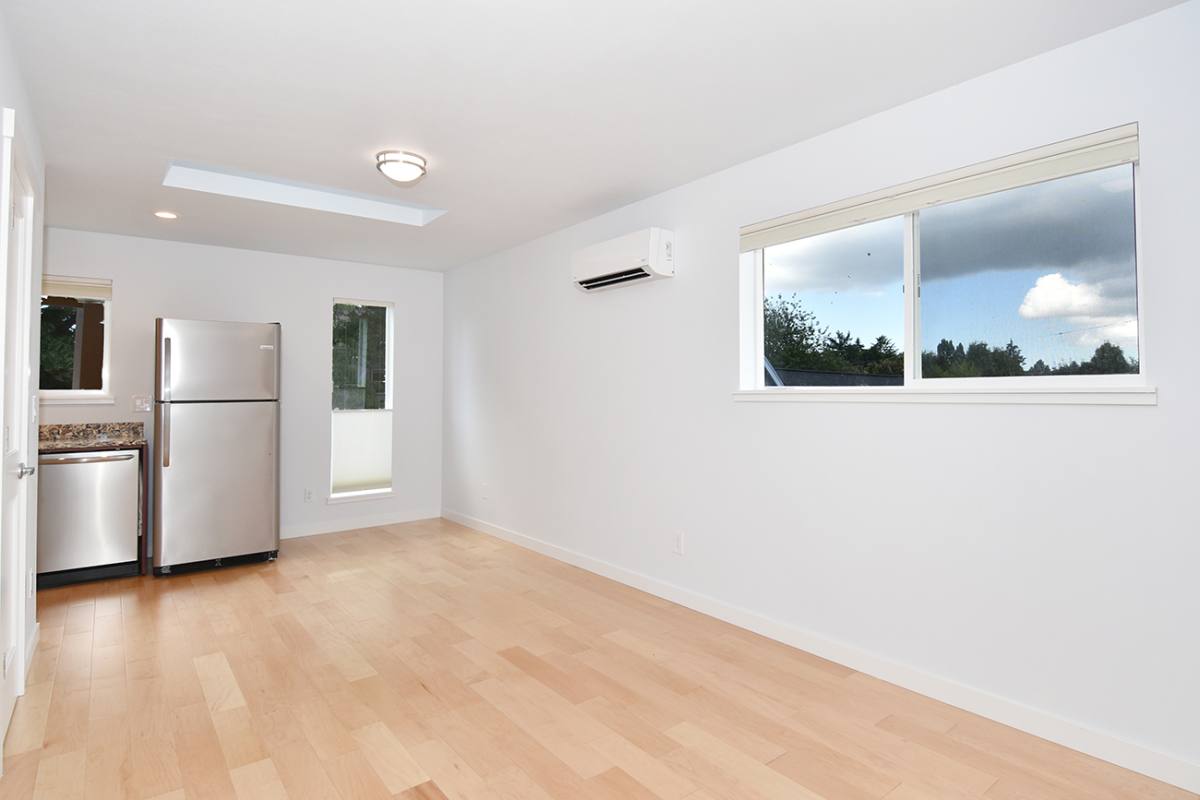 Apartment for rent at 713-B 27th Ave, Seattle, WA 98122