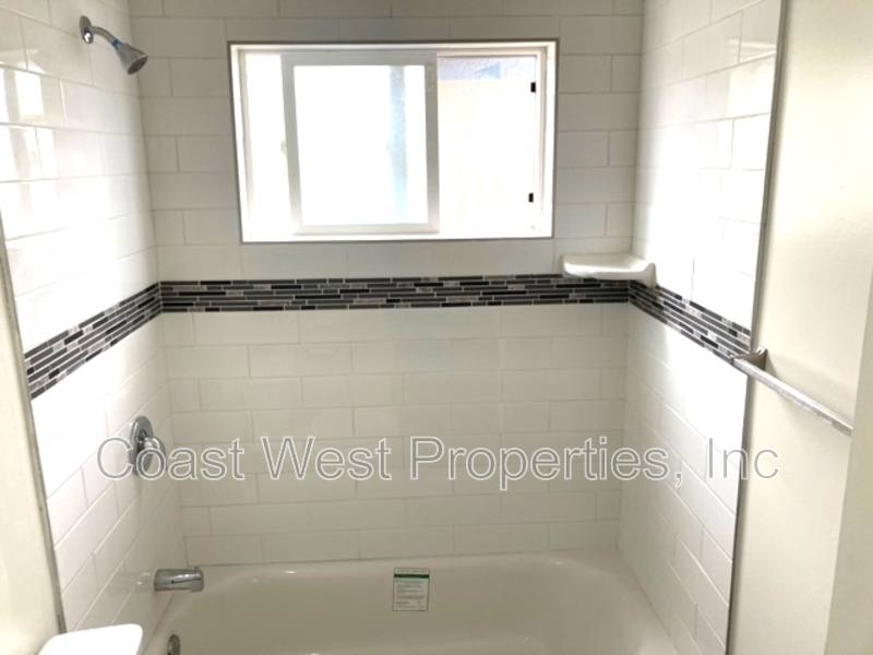Apartment for rent at 1361 Grand Ave #1, San Diego, CA 92109