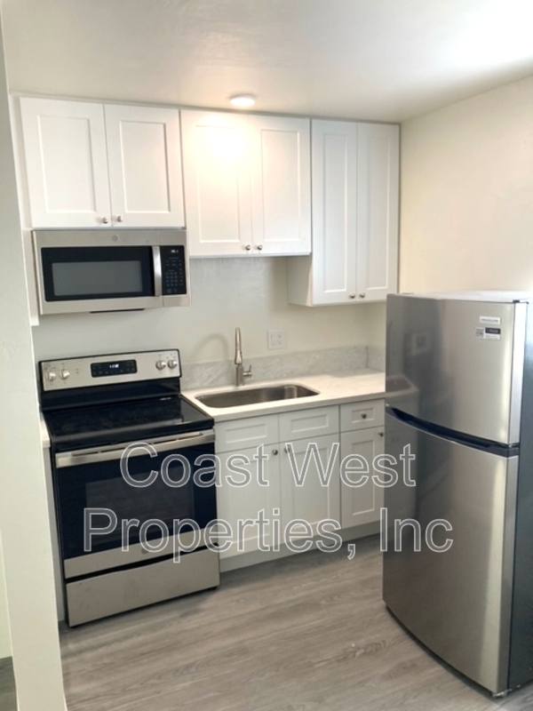 Apartment for rent at 1361 Grand Ave #1, San Diego, CA 92109