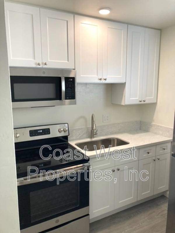 Apartment for rent at 1361 Grand Ave #1, San Diego, CA 92109