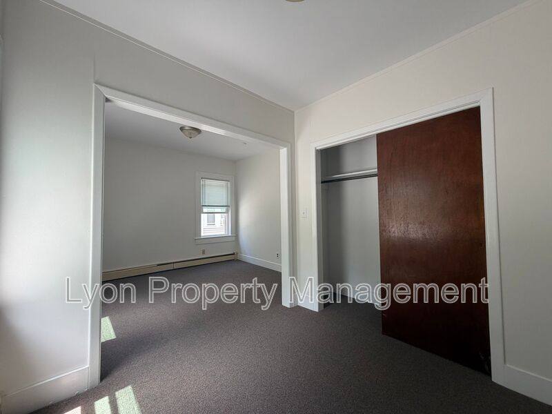 Apartment for rent at 70 Bouvier Ave #1R, Lincoln, RI 02865