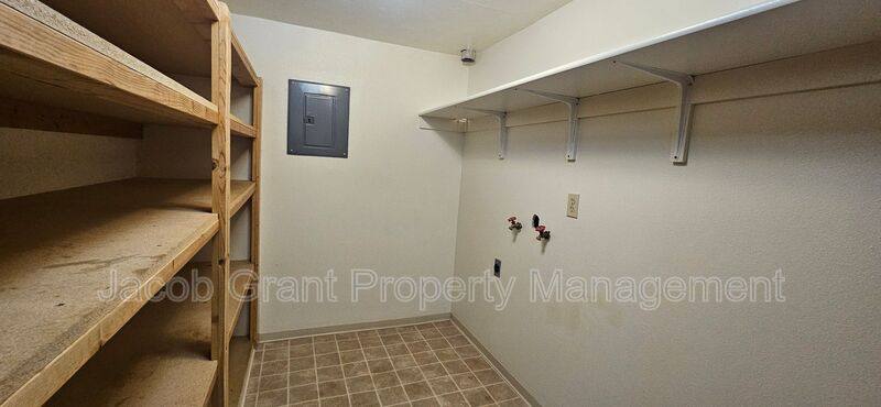 Apartment for rent at 5023 E Walker Ave #B, Iona, ID 83427