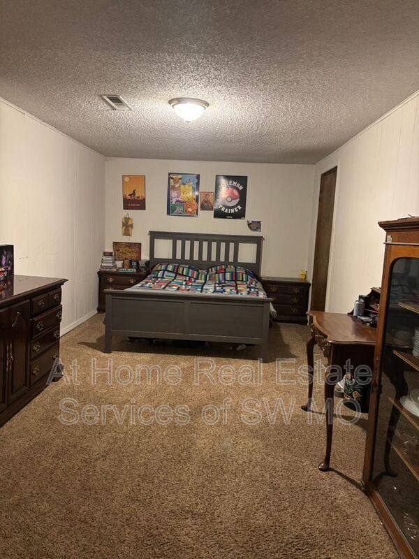 House for rent at 6124 S Farm Rd #131, Brookline, MO 65619