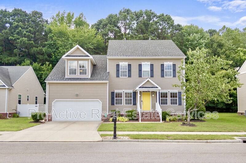 House for rent at 729 Creekwood Dr, Chesapeake, VA 23323