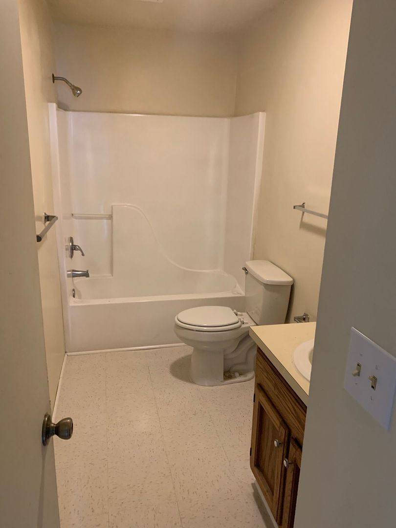 House for rent at 909 Chesson St, Elizabeth City, NC 27909