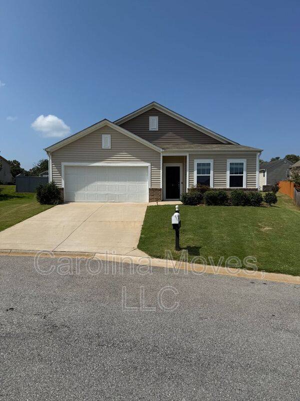 House for rent at 6 Larson Dr, Simpsonville, SC 29681