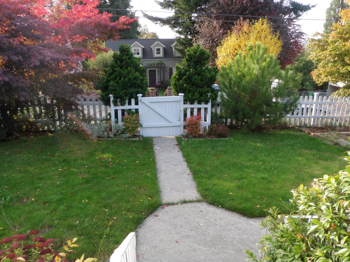 House for rent at 9628 8th Ave NE, Seattle, WA 98115