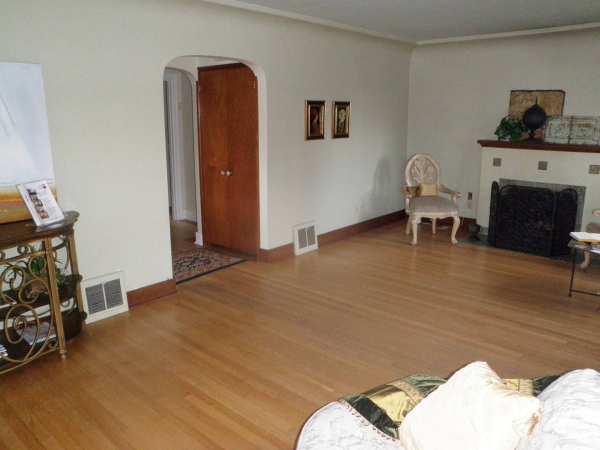 House for rent at 9628 8th Ave NE, Seattle, WA 98115