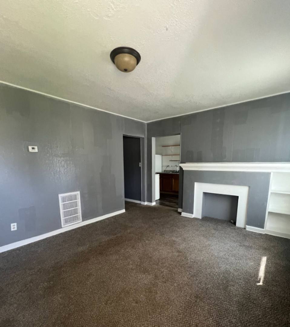 House for rent at 950 N Glendale St, Wichita, KS 67208