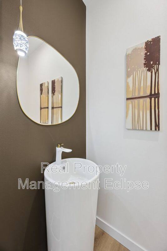 Apartment for rent at 742 N 90th St #ADU Lb, Seattle, WA 98103