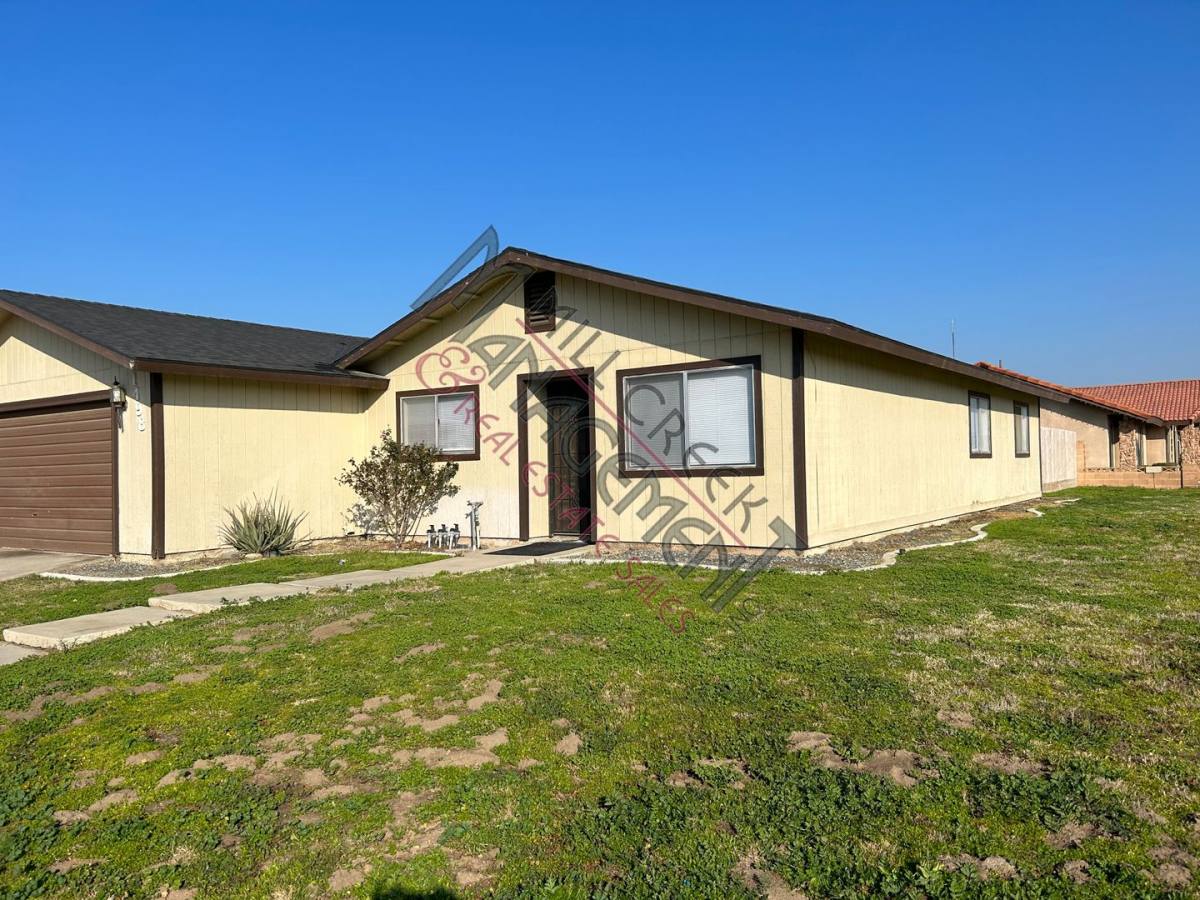 House for rent at 1498 E Cerritos Ave, Tulare, CA 93274