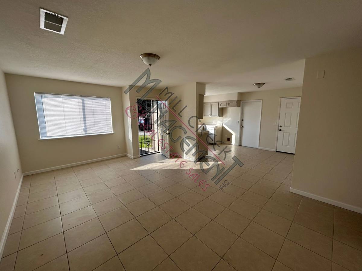 House for rent at 1498 E Cerritos Ave, Tulare, CA 93274