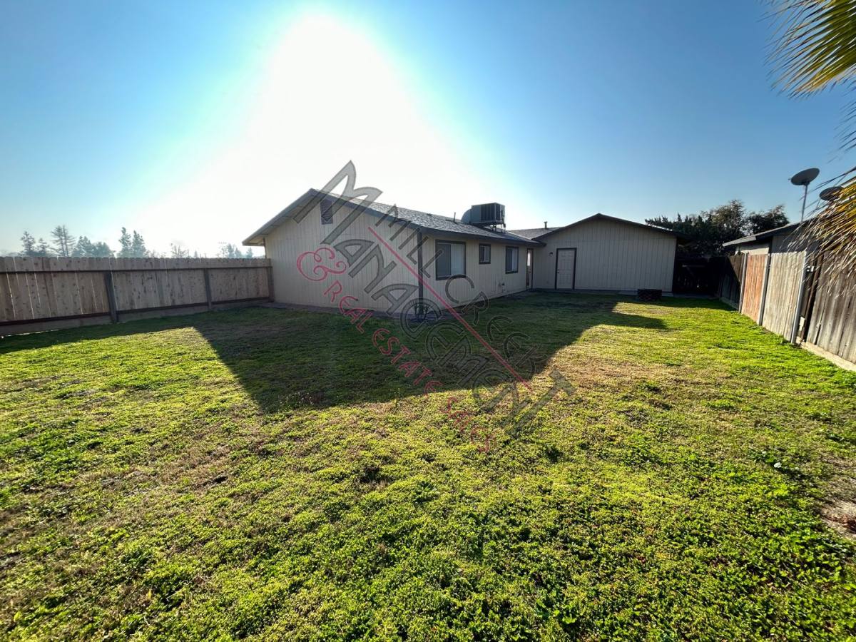 House for rent at 1498 E Cerritos Ave, Tulare, CA 93274