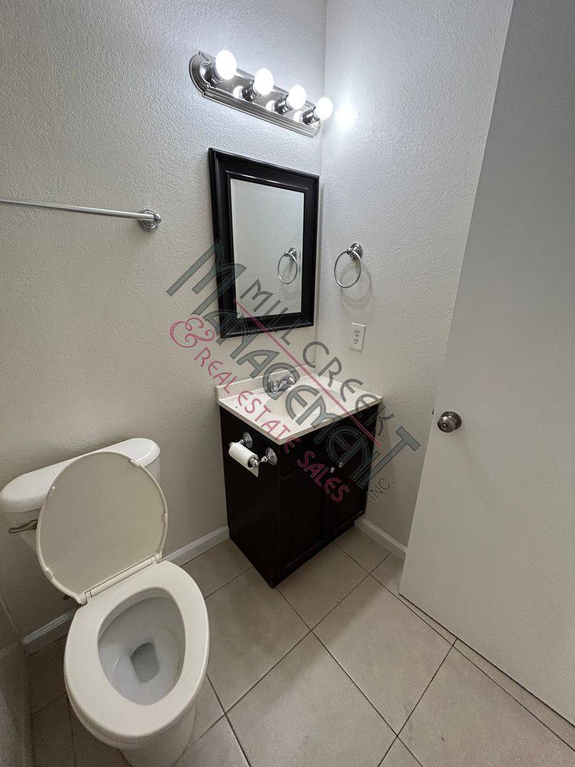 House for rent at 1498 E Cerritos Ave, Tulare, CA 93274