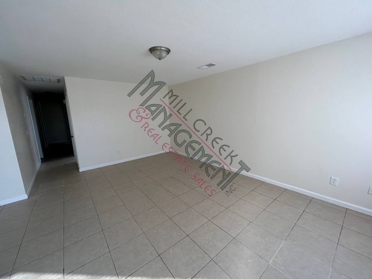 House for rent at 1498 E Cerritos Ave, Tulare, CA 93274