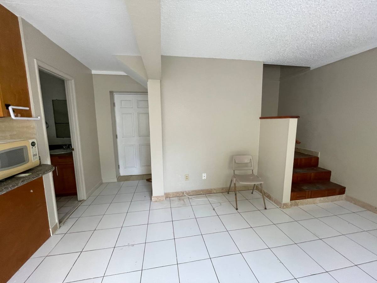 Apartment for rent at 731B 10th Ave, Honolulu, HI 96816