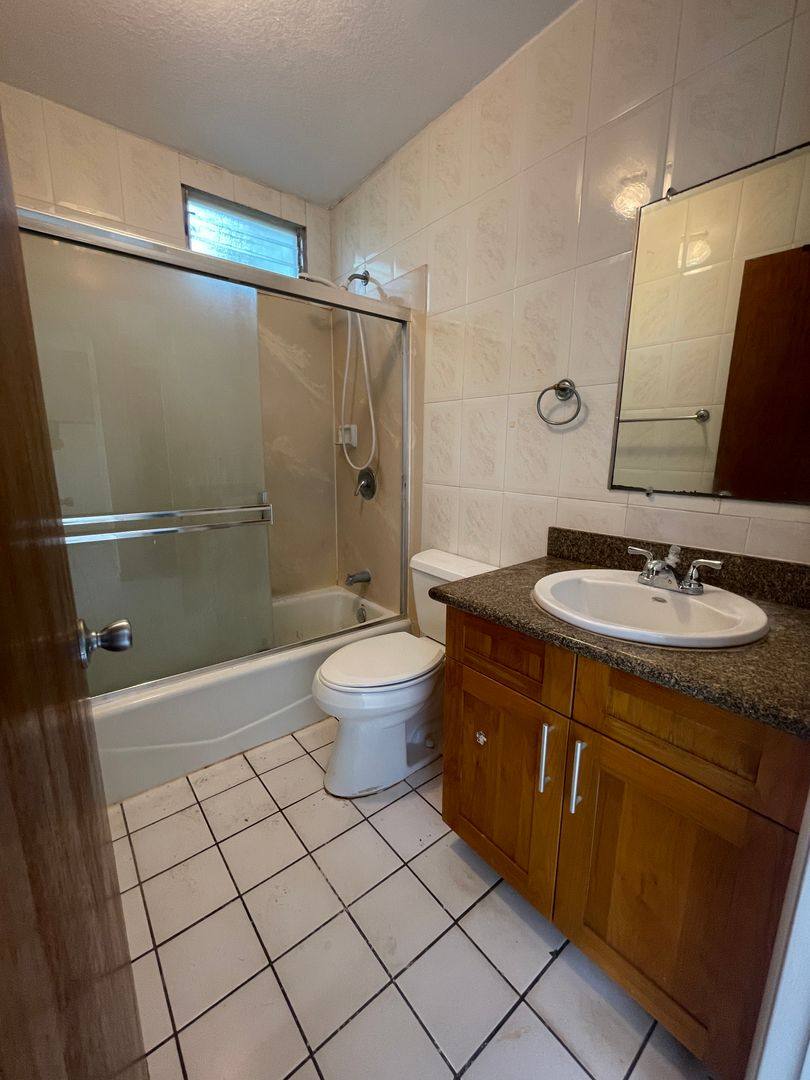 Apartment for rent at 731B 10th Ave, Honolulu, HI 96816