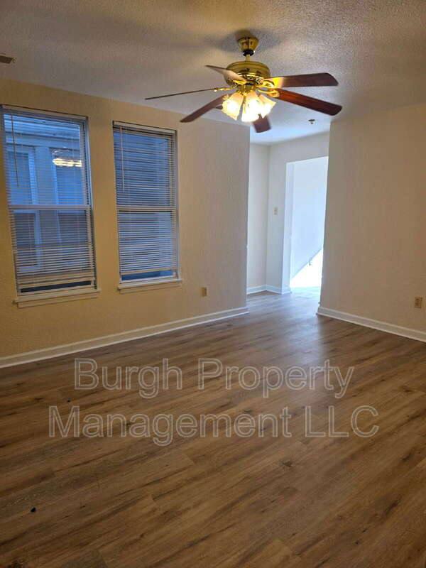 Apartment for rent at 116 W 8th Ave #4B, Homestead, PA 15120