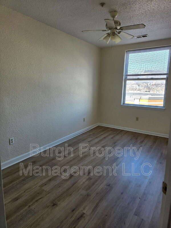 Apartment for rent at 116 W 8th Ave #4B, Homestead, PA 15120