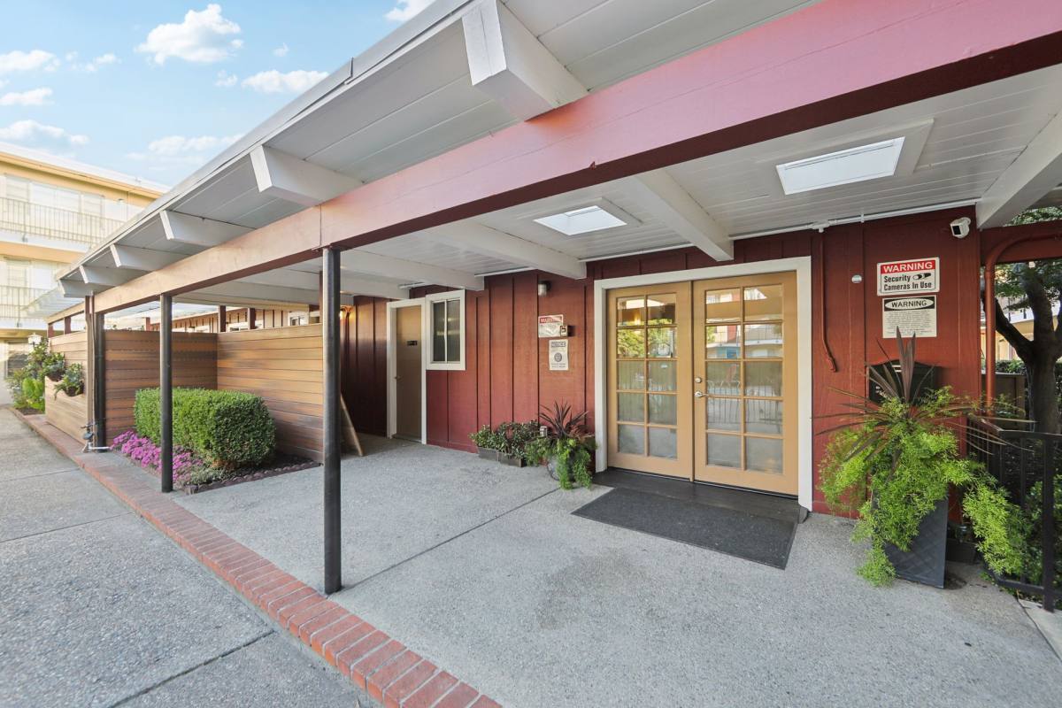 Apartment for rent at 13495 Bancroft Ave, San Leandro, CA 94578
