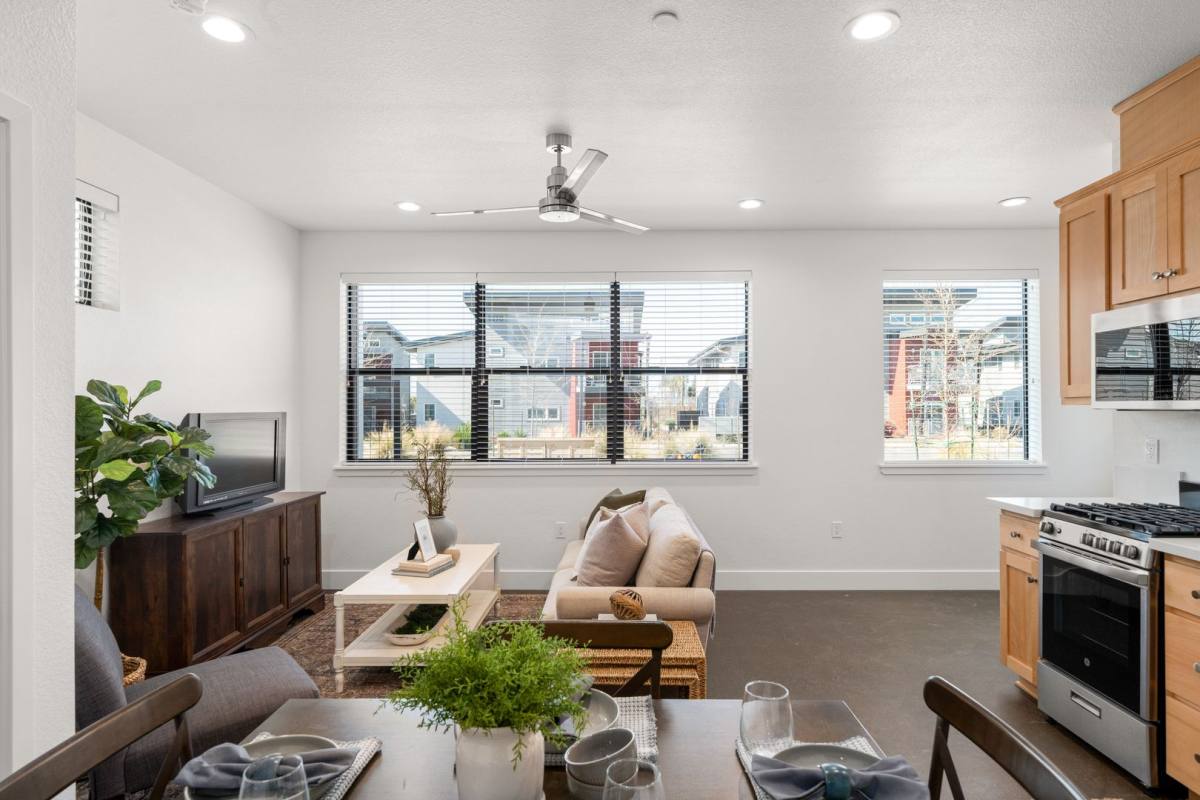 Townhouse for rent at 1895 Notre Dame Blvd, Chico, CA 95928