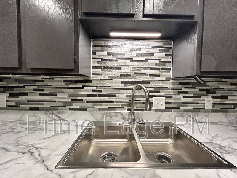 Apartment for rent at 1741 Ridgehaven Court #5, Lincoln, NE 68505