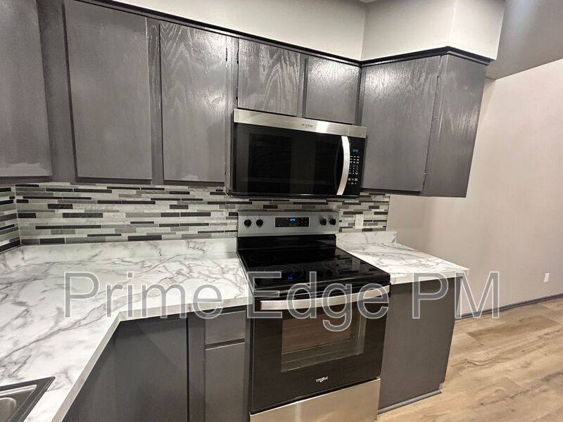 Apartment for rent at 1741 Ridgehaven Court #5, Lincoln, NE 68505